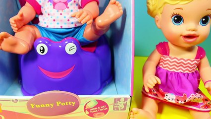 Baby Alive POTTY TRAINING Playset Crazy Potty Baby Alive Mommy Baby Diaper Poo Pee