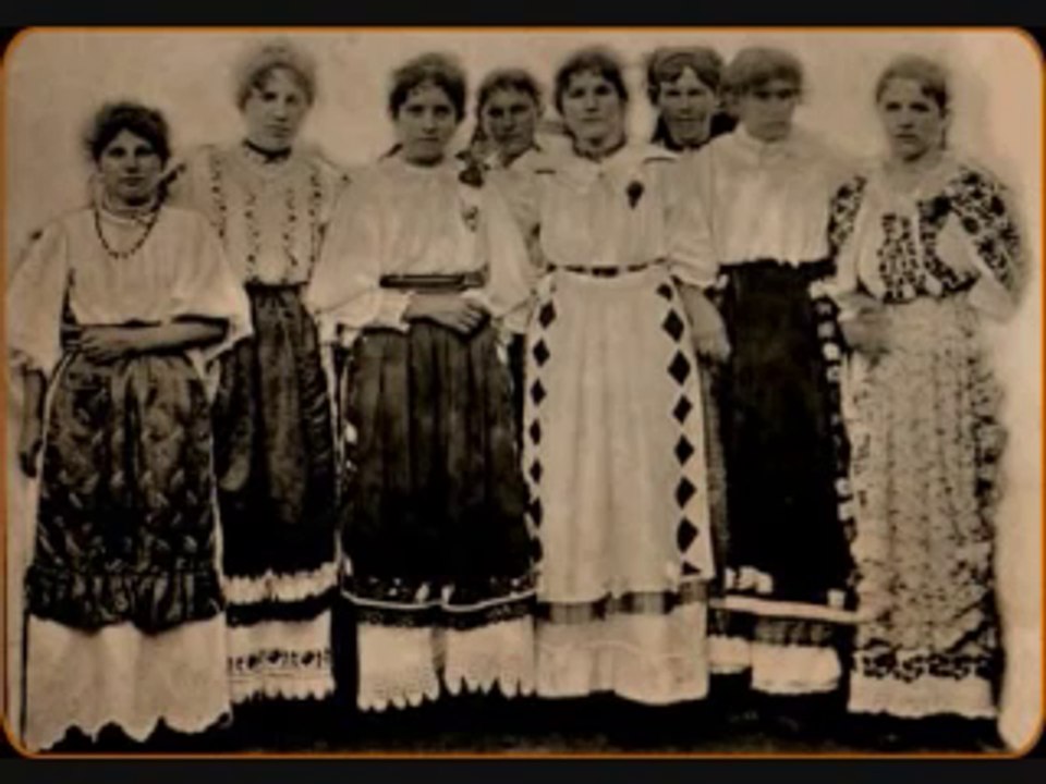 Brâu oltenesc _ Men's chain sprightly dance from Oltenia