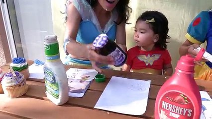 Snow White vs Jasmine Eat it Or Wear it Challenge! w/ Fingerpaint, Cheeseball bath, Baby F