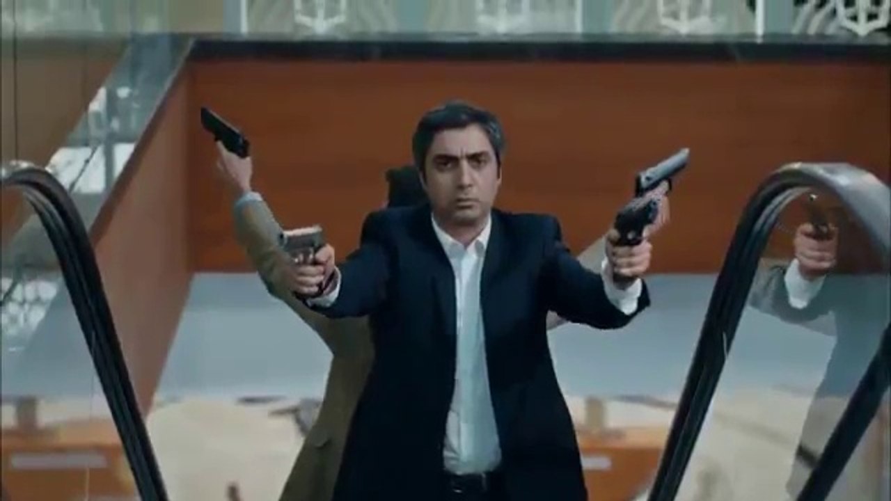 مشهد مراد علمدار اكشن لانقاذ ليلى