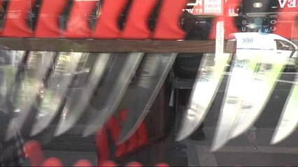 Bıçak Bileyicilerin Yüzü Güldü