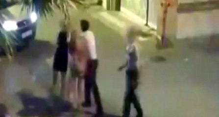 Video herunterladen: İki Kızı Darp Eden Polis Memuru Serbest Bırakıldı