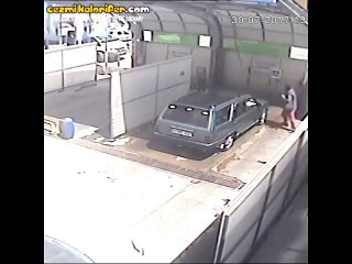 Adı Bomba Soyadı Ölüm Olan Tazyikli Yıkama Aleti