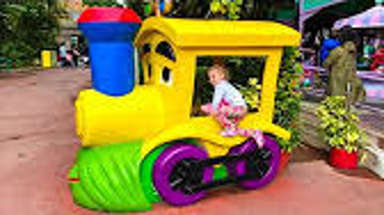 Family Fun Outdoor Amusement Theme Park Funny Playground and colors toys Entertainment for kids