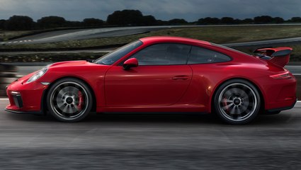 2018 Porsche 911 GT3 VS Lexus LC 500