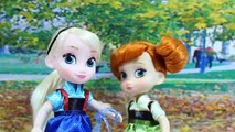 Muñeca vaivén dibujos animados médico con muñecas Barbie princesa Ana dio a luz trol barbie corazón frío