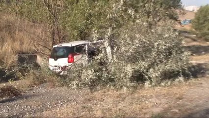 Başkent'te Kontrolden Çıkan Otomobil Şarampole Yuvarlandı: 1 Ölü, 3 Yaralı