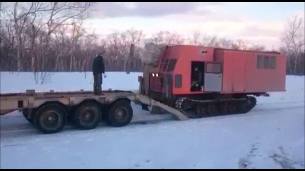 Comment charger une remorque façon russe... FAIL