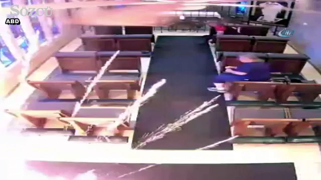 Kilisede panik anları böyle kaydedildi