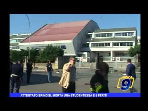 Attentato Brindisi, morta una studentessa e 8 feriti