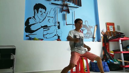 Tập ngồi ghế múa song côn nhị khúc dây dài 18cm. Côn nhị khúc - Nunchaku