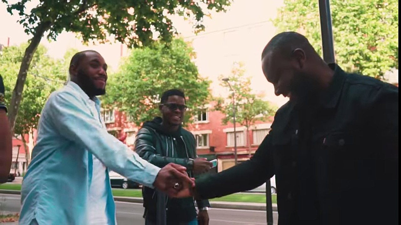 Kerby Dj & Abou Debeing - 100 mille à l'heure (clip officiel)