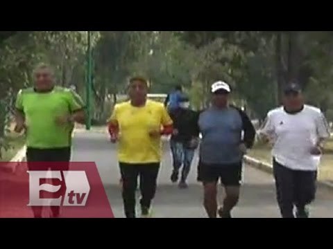 Capitalinos se ejercitan al aire libre, pese a contingencia ambiental/ Vianey Esquinca