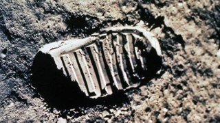 Les énigmes de l'Histoire Les premiers pas sur la Lune