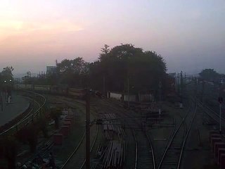 Shatabdi Express  enters Dhanbad Jn.3gp