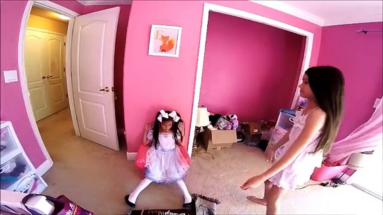 Una y una en un tiene una un en y muñeca obsesionado de parte rehacer historia el Annabelle 2