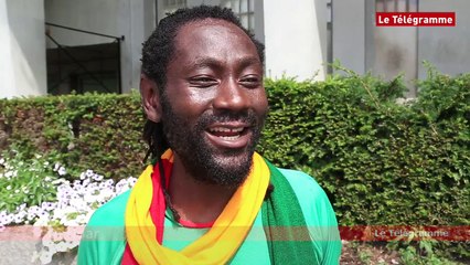 Brest. Un clip de reggae place de la Liberté