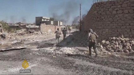 Télécharger la video: Iraqi forces recapture most of Tal Afar from ISIL