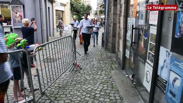 Paimpol. Vincent Douvry meilleur serveur de la course des garçons de café