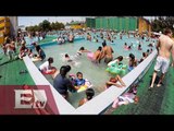 Capitalinos gozan del Sábado de Gloria en el Balneario Olímpico de Pantitlán/ Hiram Hurtado