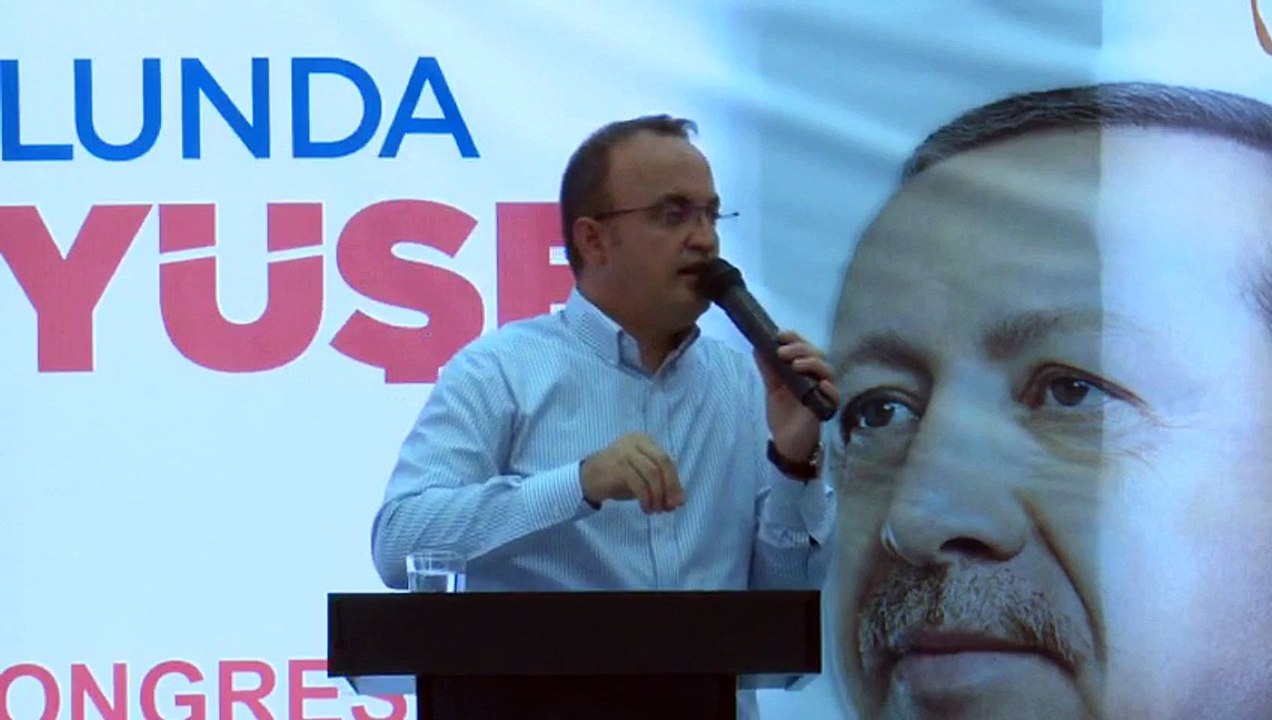 Bülent Turan Kılıçdaroğlu'na: Nasıl ki bu millet Çanakkale'yi öğretti, Fatiha okumayı öğretti, Malazgirt Zaferini de öğretecek