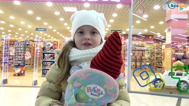 ✔ Кукла Беби Борн и Поля покупают набор доктора для малыша. Doctor set for Doll Baby Born. ✔