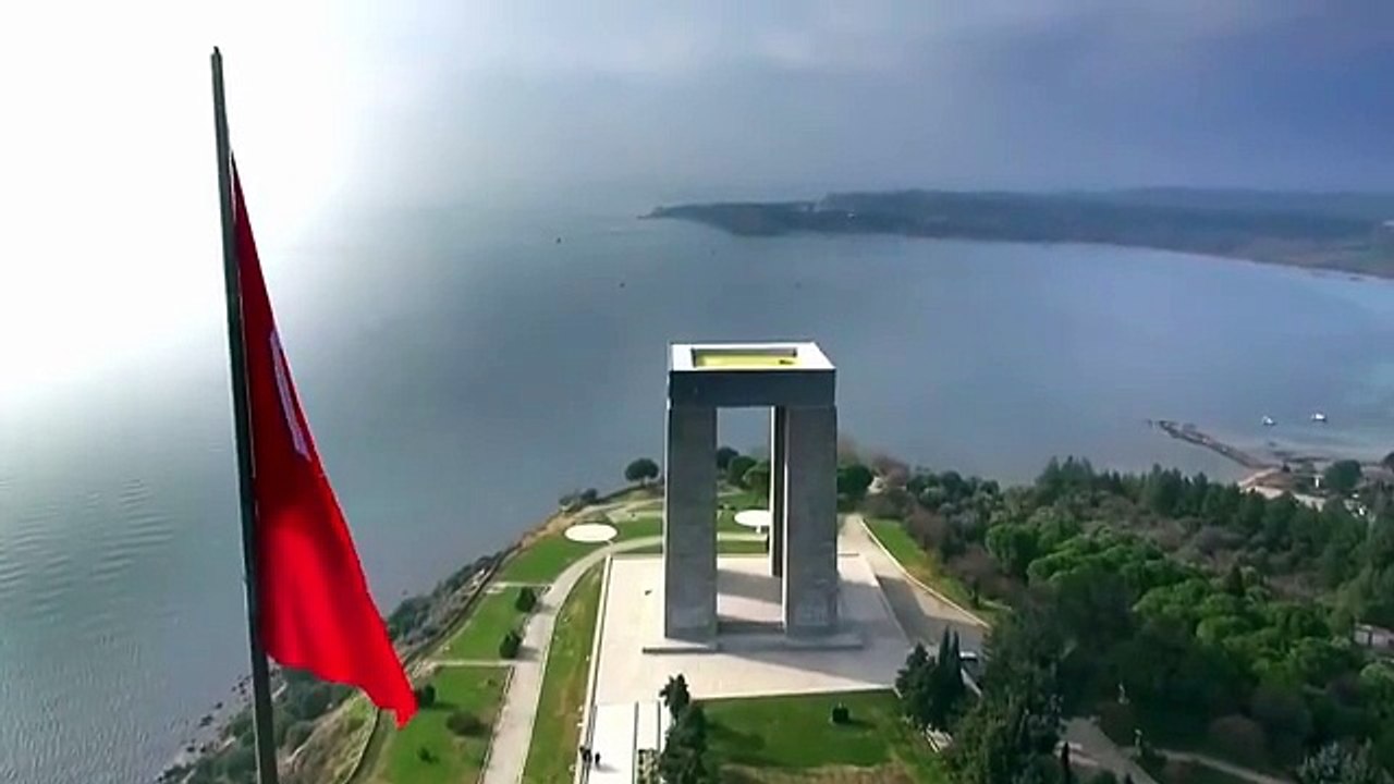 SoloTürk Müthiş Çanakkale Gösterisi