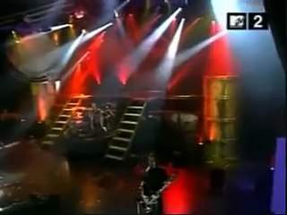 Godsmack- I stand alone live (awesome drum solo)