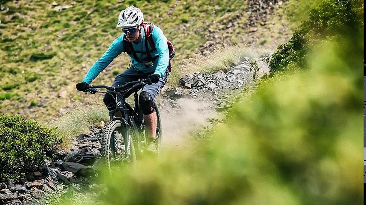 Commencal MetaPower First Ride - Award-Winning Enduro Bike Gets Motor Bike Radar