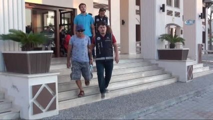 Anadolu Atayün'ün Eşi ve Diğer 4 Kişi Sağlık Kontrolünden Geçirildi