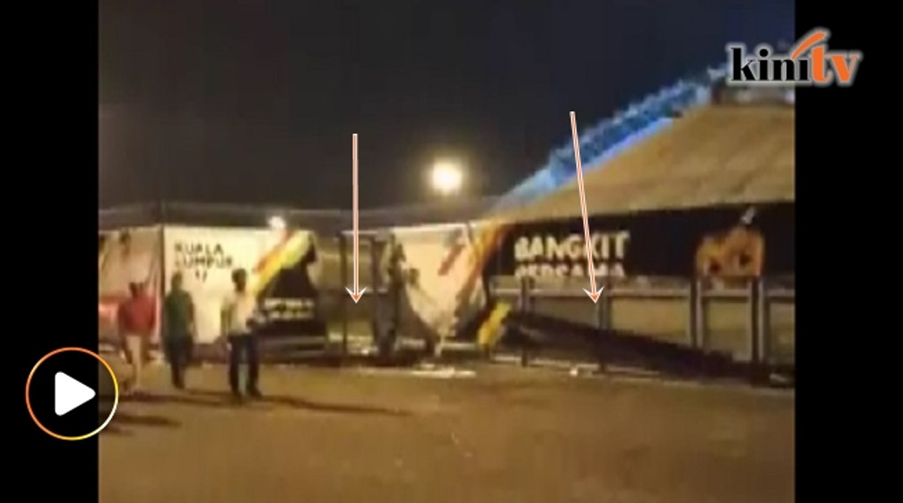 Banner Sukan SEA 2017 di Stadium Shah Alam 'koyak' malam tadi