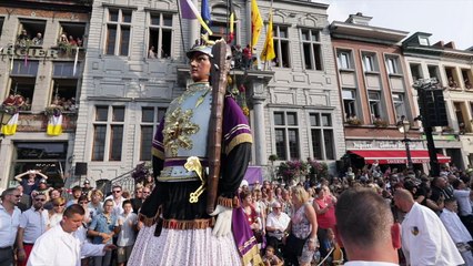 Ducasse d'Ath, le combat de David et Goliath.