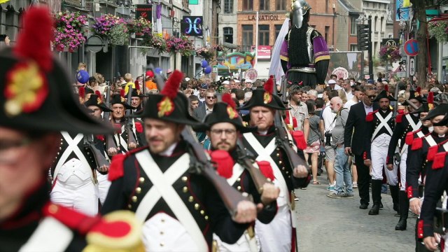 Ducasse d'Ath, la première danse des géants.