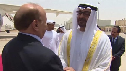 هل تحارب الإمارات الحوثيين بيد وتسلحهم باليد الأخرى؟