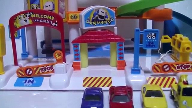 Autobuses coches colores Inglés Aprender poco números estacionamiento sorpresa el juguete vroomiz tayo