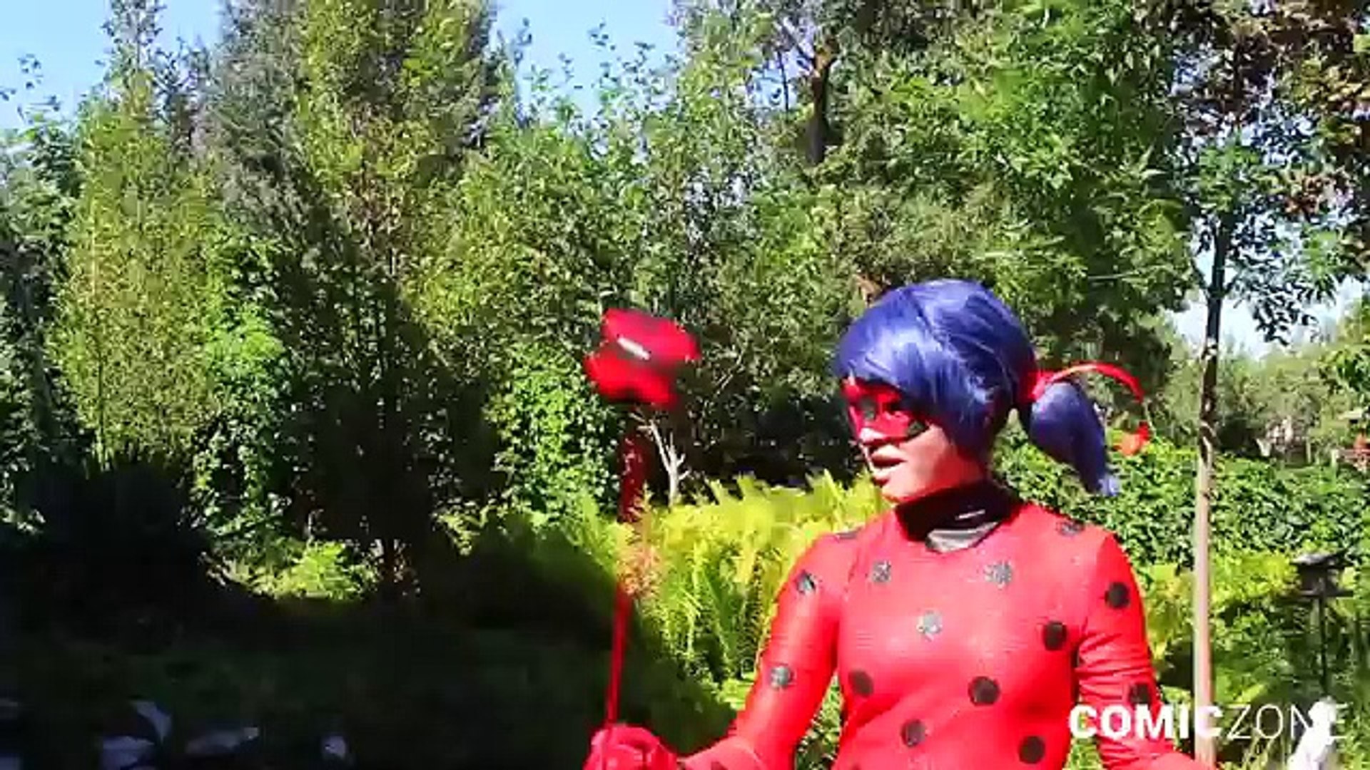 Miraculous Ladybug & Chat Noir Real Life Cosplay! -