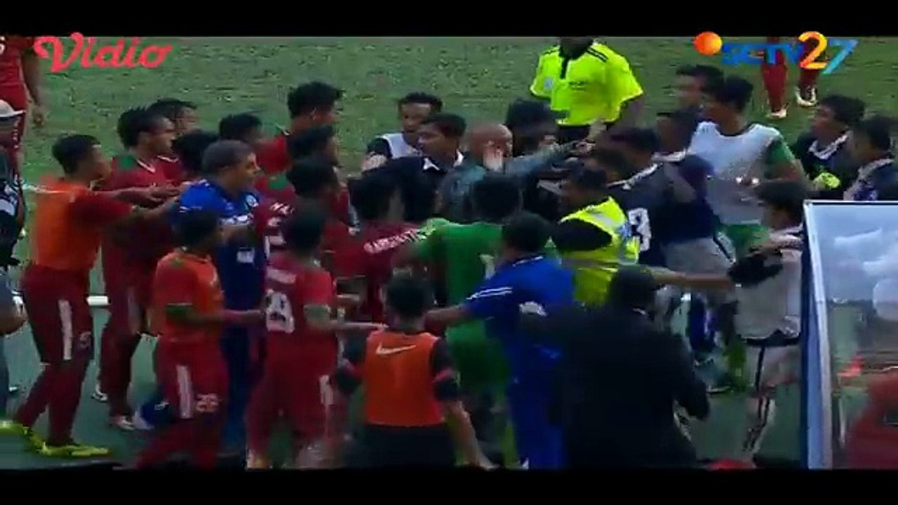 Rusuh Pemain Indonesia vs Kamboja Usai Pertandingan (Sepak Bola Sea Games 2017) - YouTube