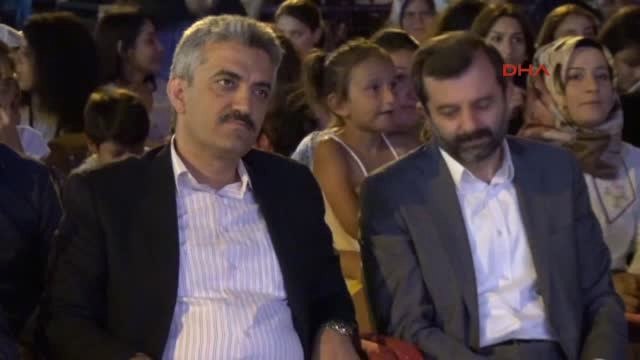 Bursa 20'nci Kültür Sanat ve Armut Festivali'nde Gökhan Tepe Rüzgarı Esti