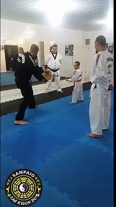 Vitor quebramento TKD