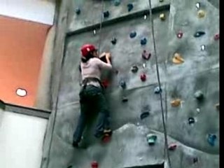 Saadet Tırmanma Duvarında!..