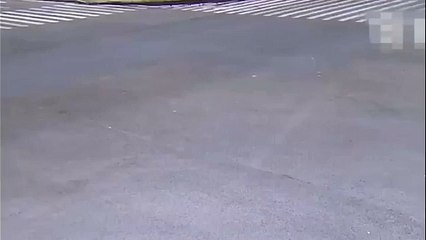 Two children drop out of car when cars crash