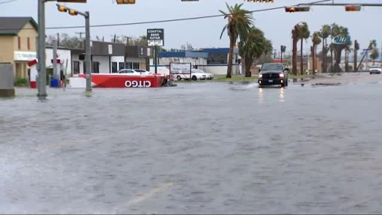ABD'de Kasırga Houston Eyaletinde Can Aldı