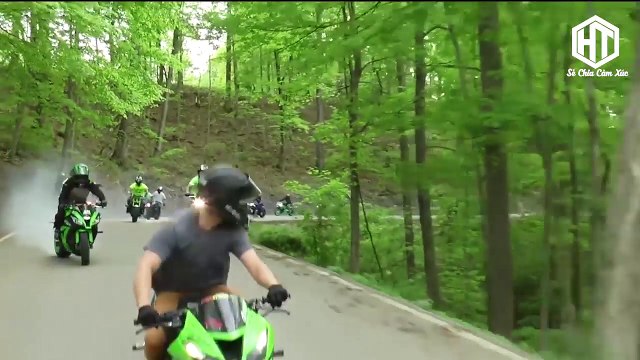 Racing boys Mỹ chạy xe kiểu phá làng phá xóm