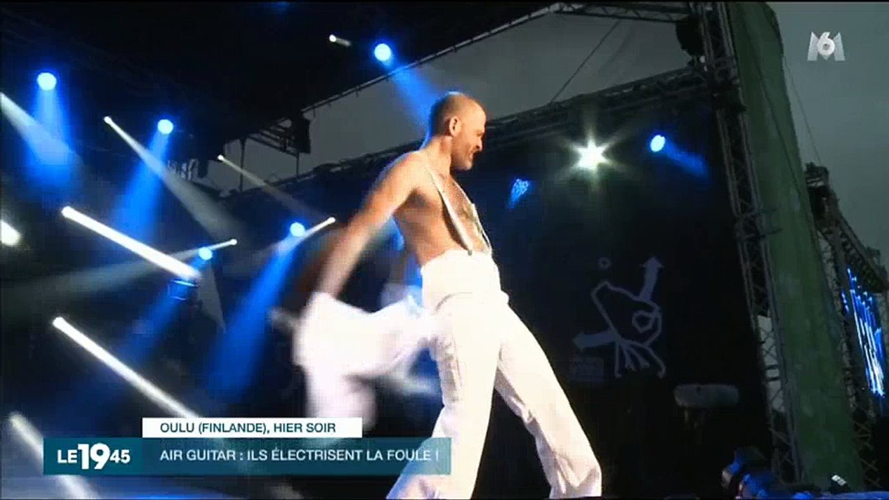 Voici les images du gagnant américain du championnat du monde de... Air Guitar ! Regardez