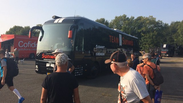 La course aux autographes aux 4 Jours CIC