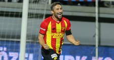 Sabri Sarıoğlu'nun Trabzonspor Maçı Performansı, Sosyal Medyada Olay Yarattı