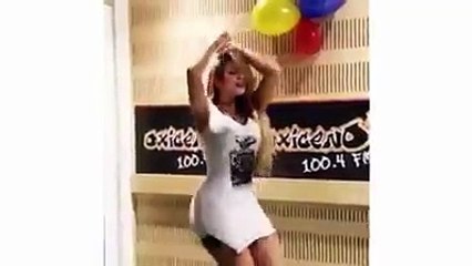 linda  mujer colombiana  bailando sexy
