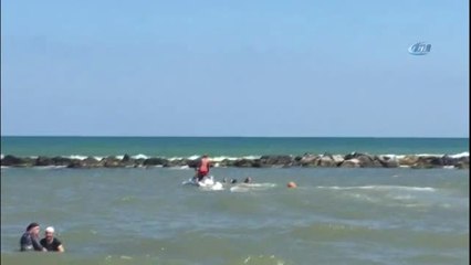 Dalgalarla Boğuşan İki Genç Kız, Jetski ile Kurtarıldı