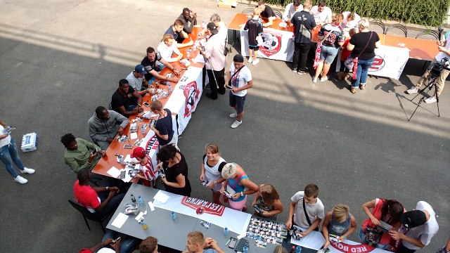 Fan day du Royal Excel Mouscron -dédicaces