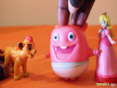 BABY BOOV THINKS KION IS A DOG HOME DREAMWORKS THE LION GUARD PEACH SUPER MARIO DISNEY JUNIOR , TOYS